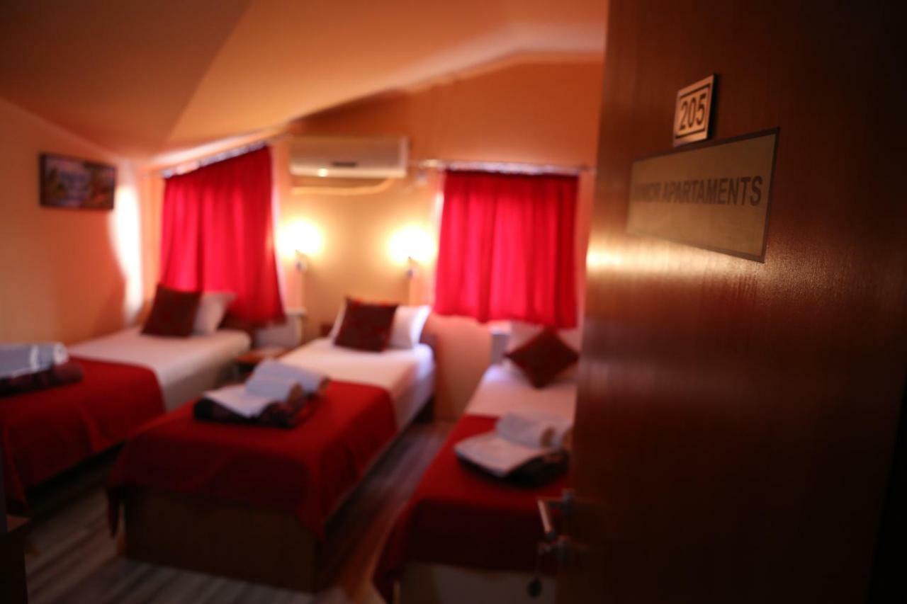 Hotel&Spamontenegro Rivijera 韦莱斯 外观 照片